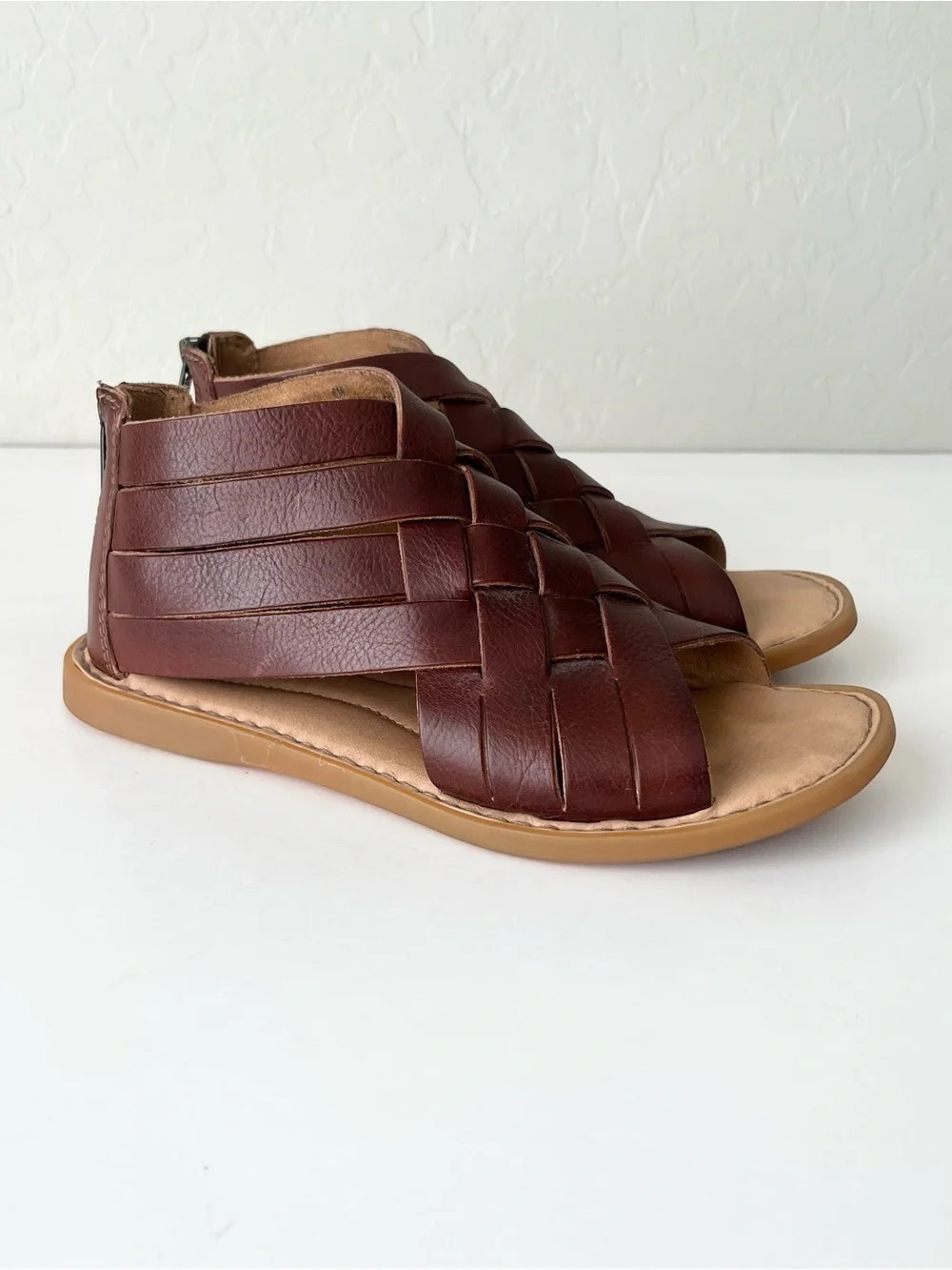 Born Iwa leather woven open toe sandals 6